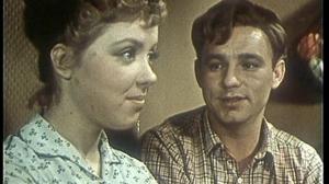 Кадры из фильма Девушка без адреса (1957)