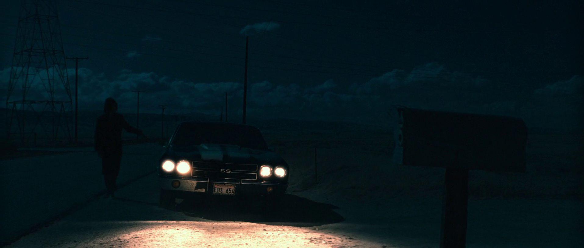 Кадр из фильма Загнанные лошади / Broken Horses (2015)
