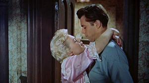 Кадры из фильма Доктор на свободе / Doctor at Large (1957)