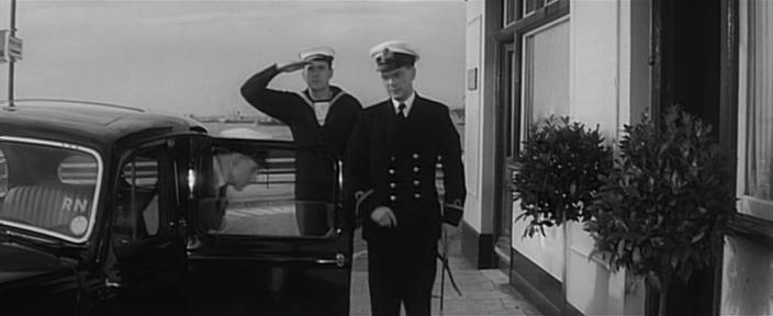 Кадр из фильма Так держать Адмирал / What a Way to Go! (1957)
