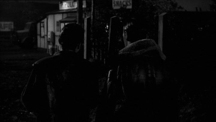 Кадр из фильма Адские водители / Hell Drivers (1957)