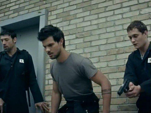 Кадр из фильма Трейсеры / Tracers (2015)