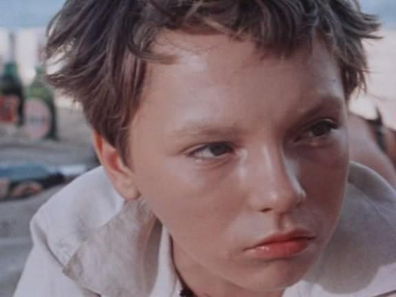 Кадр из фильма Последний Дюйм (1958)