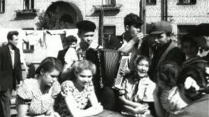 Кадры из фильма Рядом с нами (1958)