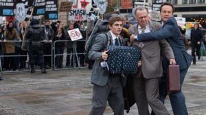 Кадры из фильма Между делом / Unfinished Business (2015)