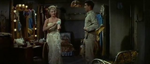 Кадр из фильма Нагие и мертвые / The Naked and the Dead (1958)