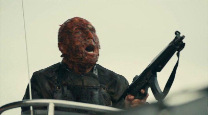 Кадр из фильма Охотник на акул / Shark Killer (2015)