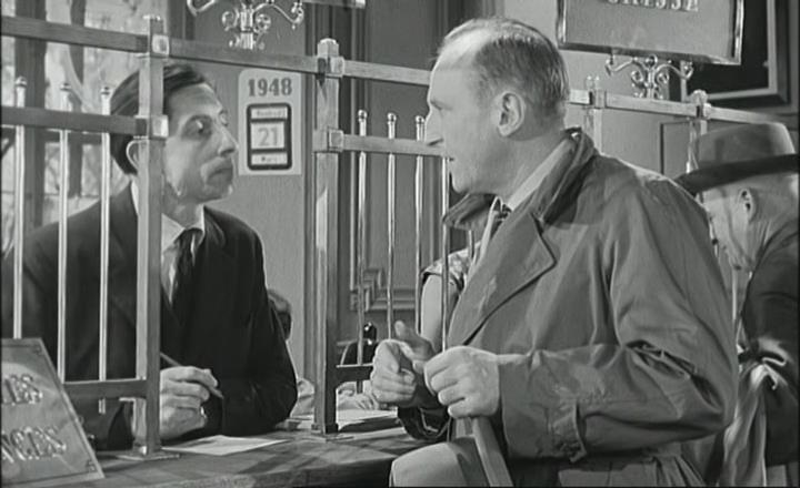 Кадр из фильма Призрачное счастье / Le miroir a deux faces (1958)