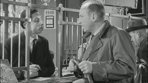 Кадры из фильма Призрачное счастье / Le miroir a deux faces (1958)