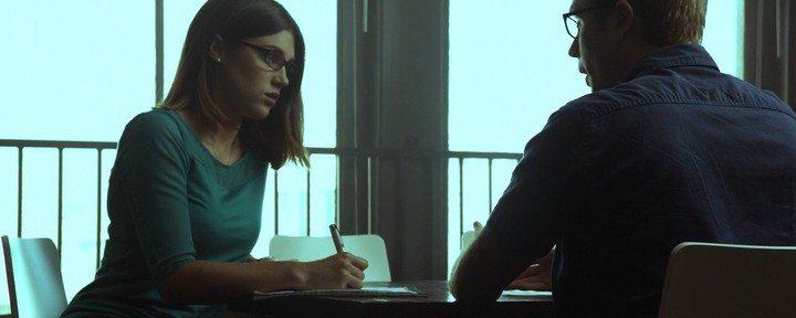 Кадр из фильма Неприятный / Uncanny (2015)