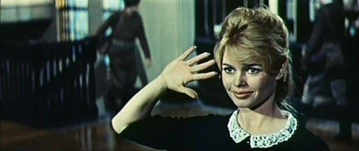 Кадр из фильма Бабетта идет на войну / Babette s'en va-t-en guerre (1959)