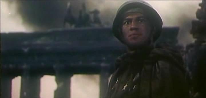 Кадр из фильма Повесть пламенных лет (1960)