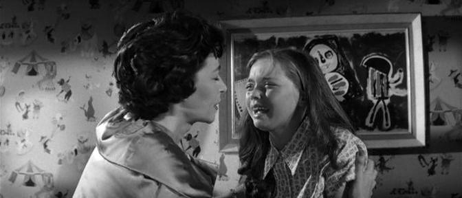 Кадр из фильма Никогда не бери сладости у незнакомцев / Never Take Sweets from a Stranger (1960)