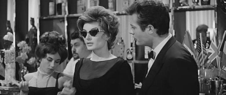 Кадр из фильма Сладкая жизнь / La dolce vita (1960)
