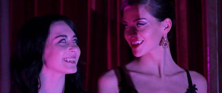 Кадр из фильма Клуб мертвых / Club Dead (2015)