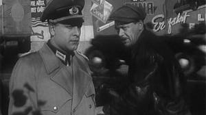 Кадры из фильма Вдали от Родины (1960)