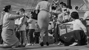 Кадры из фильма Никогда в воскресенье / Pote tin Kyriaki (1960)