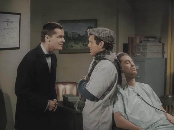 Кадр из фильма Маленький магазинчик ужасов / The Little Shop of Horrors (1960)