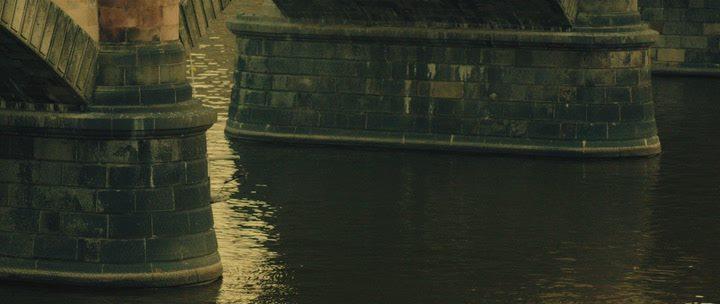Кадр из фильма Международный рынок / Gukjesijang (2014)