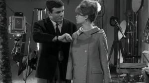 Кадры из фильма Отпустив поводья / La bride sur le cou (1961)