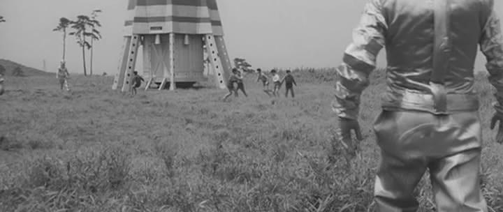 Кадр из фильма Вторжение с Нептуна / Uchû Kaisokusen (1961)