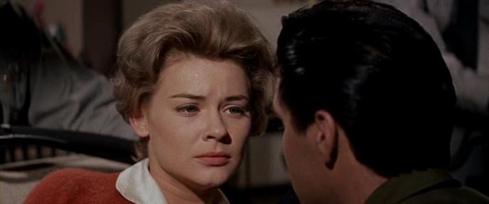 Кадр из фильма Одиночка / Wild In The Country (1961)