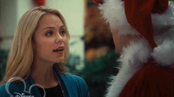 Кадр из фильма В поисках Санты / Desperately Seeking Santa (2014)