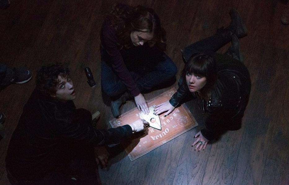 Кадр из фильма Уиджи: Доска Дьявола / Ouija (2014)