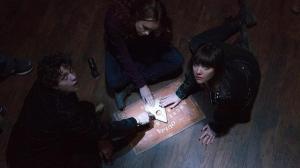 Кадры из фильма Уиджи: Доска Дьявола / Ouija (2014)