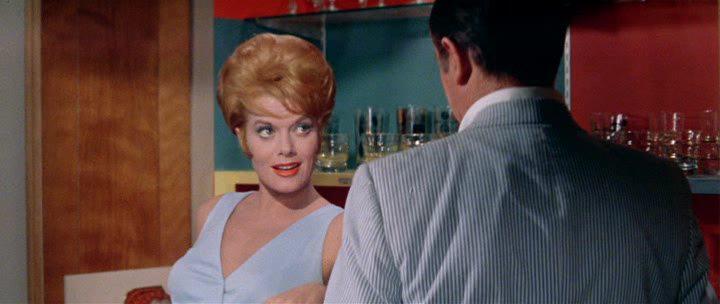 Кадр из фильма Холостяк в раю / Bachelor in Paradise (1961)