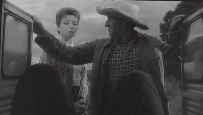 Кадр из фильма В воде, в которой пузыри / Dans l'eau qui fait des bulles (1961)