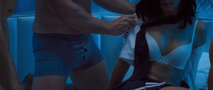 Кадр из фильма Работорговля / Skin Trade (2014)
