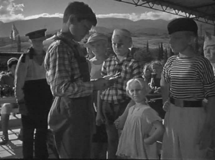 Кадр из фильма Здравствуйте, дети! (1962)