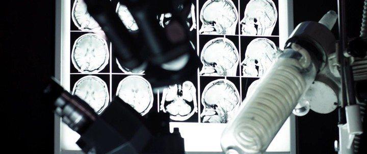 Кадр из фильма Клиника страха / Fear Clinic (2014)