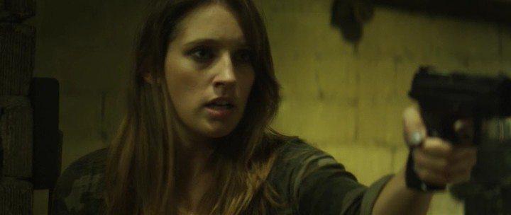 Кадр из фильма Дом ужасов / The Scarehouse (2014)