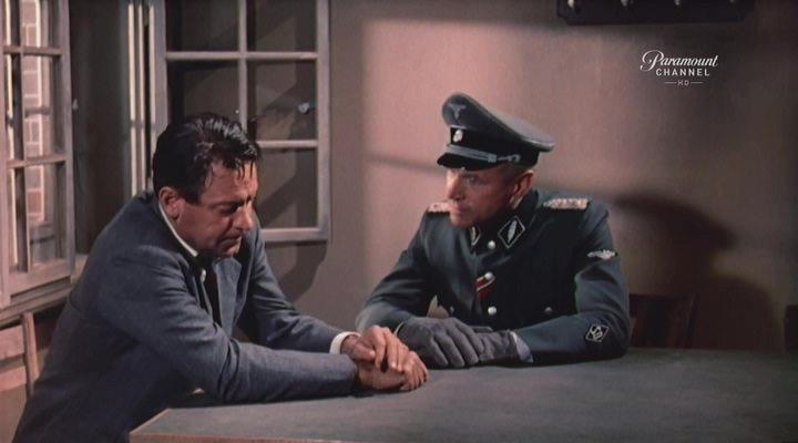 Кадр из фильма Фальшивый предатель / The Counterfeit Traitor (1962)