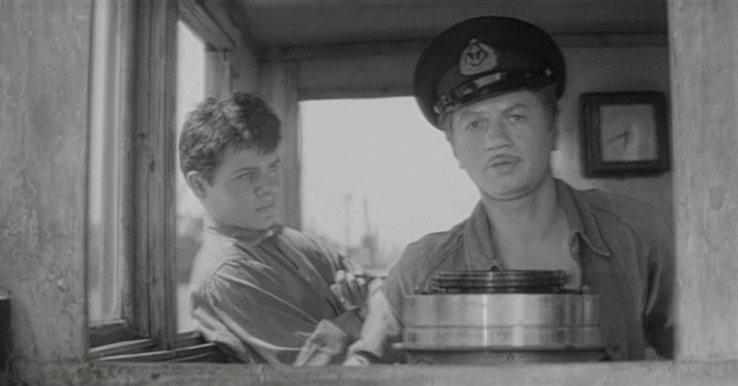Кадр из фильма Когда разводят мосты (1962)