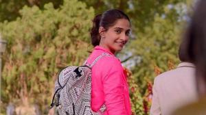 Кадры из фильма Красотка / Khoobsurat (2014)