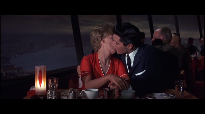 Кадр из фильма Это случилось на всемирной ярмарке / It Happened At The World's Fair (1963)