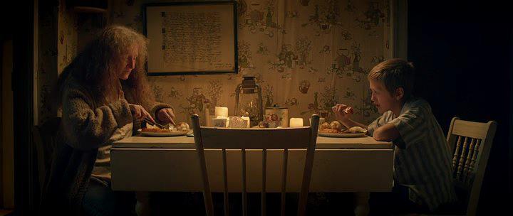 Кадр из фильма Не отбрасывай тени / Cast No Shadow (2014)