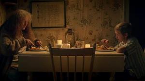 Кадры из фильма Не отбрасывай тени / Cast No Shadow (2014)
