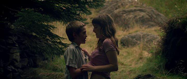 Кадр из фильма Не отбрасывай тени / Cast No Shadow (2014)
