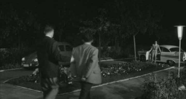 Кадр из фильма Совершенно секретно / For Eyes Only (1963)
