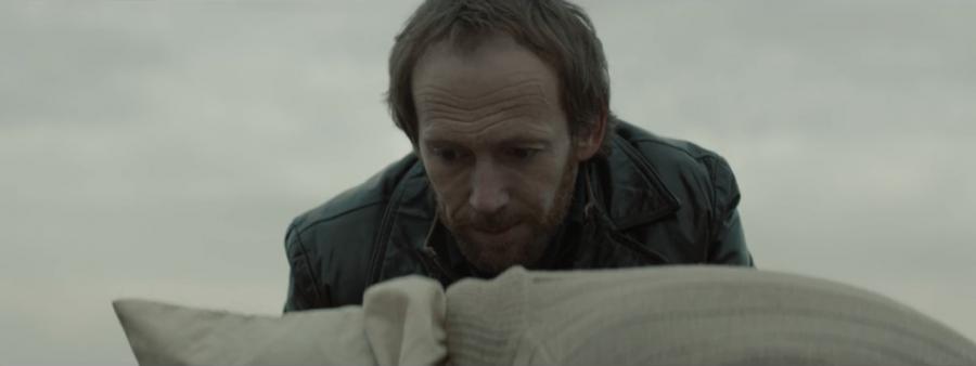 Кадр из фильма Парень с сумкой / Bag Man (2014)