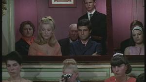 Кадры из фильма Шербургские зонтики / Les parapluies de Cherbourg (1964)