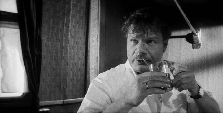 Кадр из фильма Пропало лето (1964)