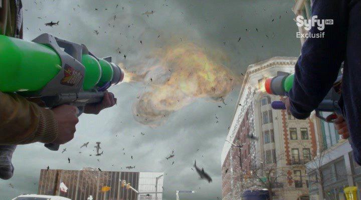 Кадр из фильма Акулий торнадо 2 / Sharknado 2: The Second One (2014)