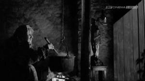 Кадры из фильма Замок живых мертвецов / Castle of the Living Dead (1964)