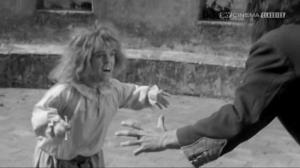 Кадры из фильма Замок живых мертвецов / Castle of the Living Dead (1964)