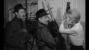 Кадры из фильма Мышь среди мужчин / Un drôle de caïd (1964)